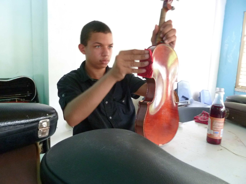 Oniel Santana poliert